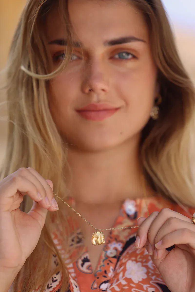 ELEPHANT MAMA NECKLACE