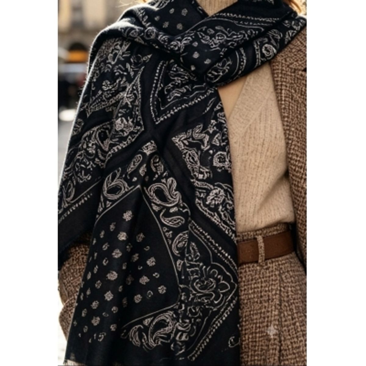 SCARF PAISLY