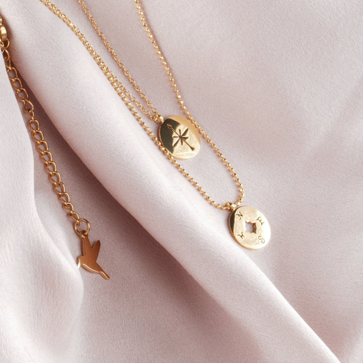 SIGNATURE COMPASS NECKLACE