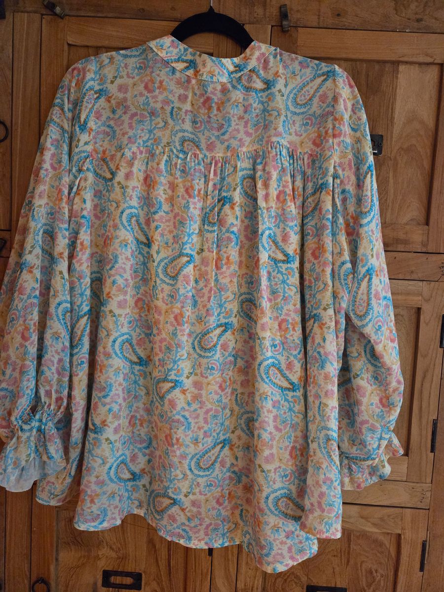 SUSANNE BLOUSE PAISLEY BLÅ